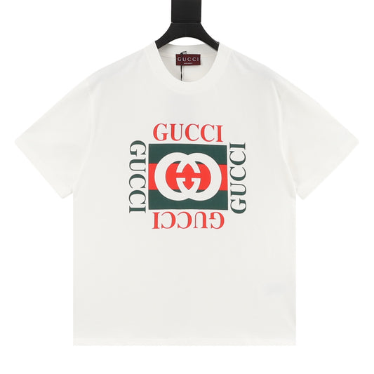 Gucci Heritage Emblem Print T-Shirt front view