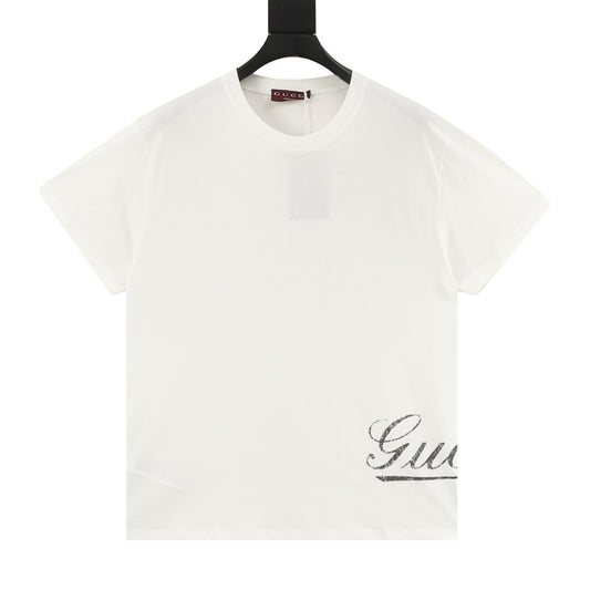 Gucci Hem Logo Print T-Shirt front view