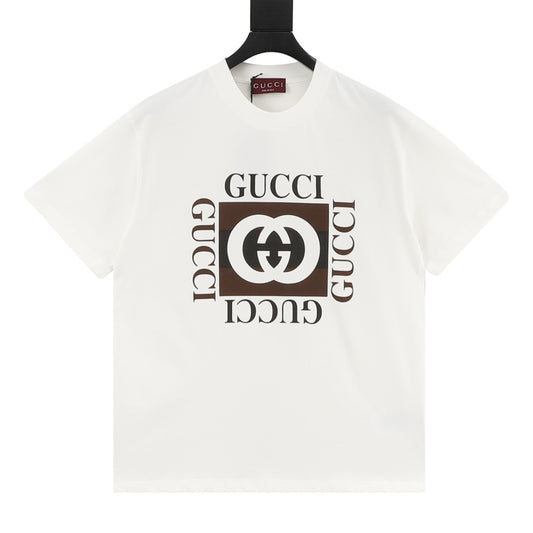 Gucci Heritage Emblem Print T-Shirt front view