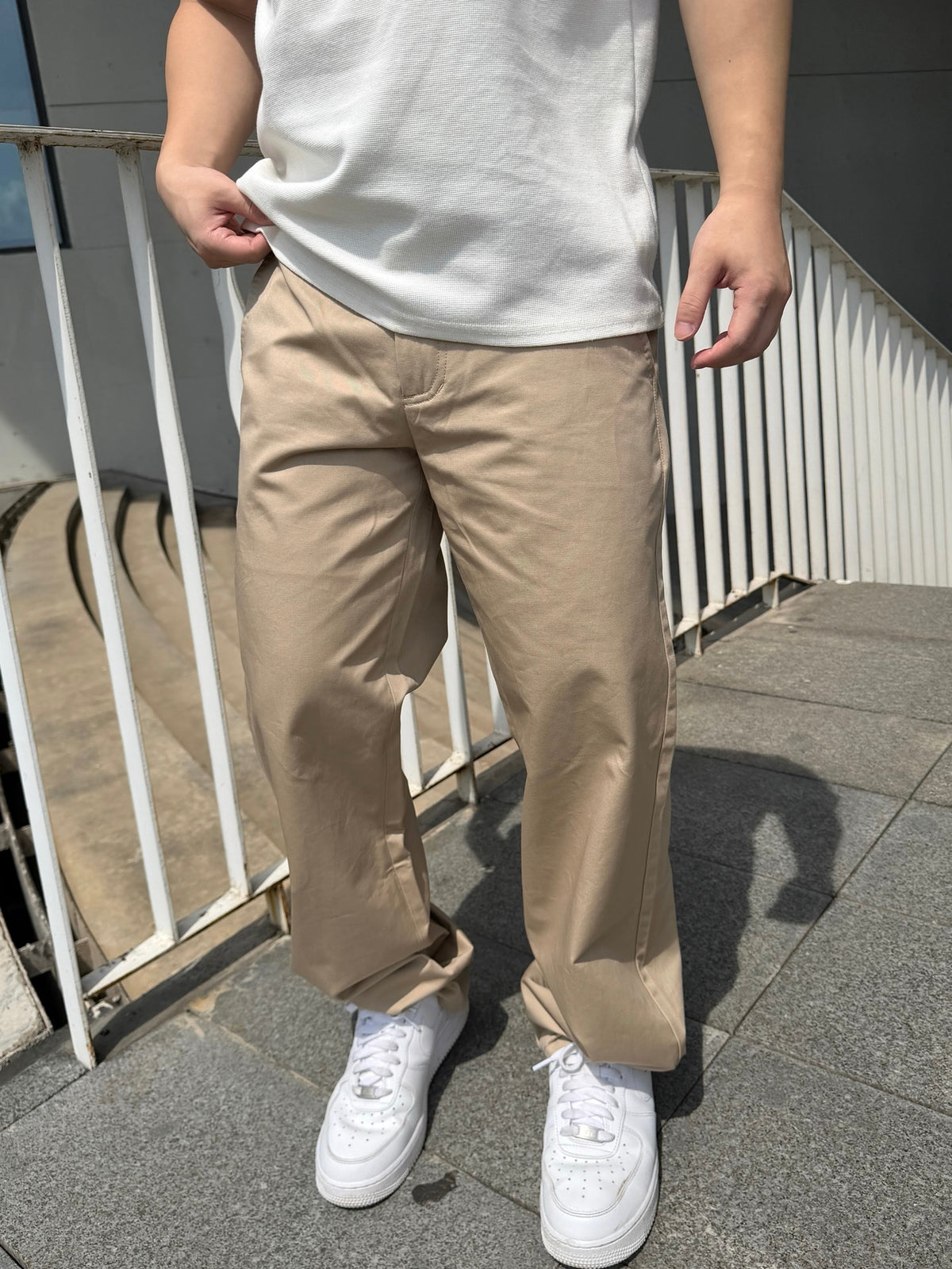 Louis Vuitton Leather-Pocket Silk-Cotton Crepe Trousers - Beige product image 2