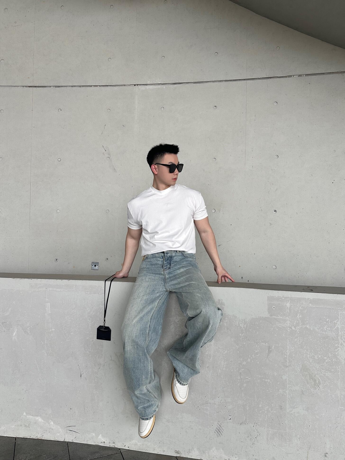 Louis Vuitton Back-Pocket Embroidered Skate Jeans - Light Blue product image 3
