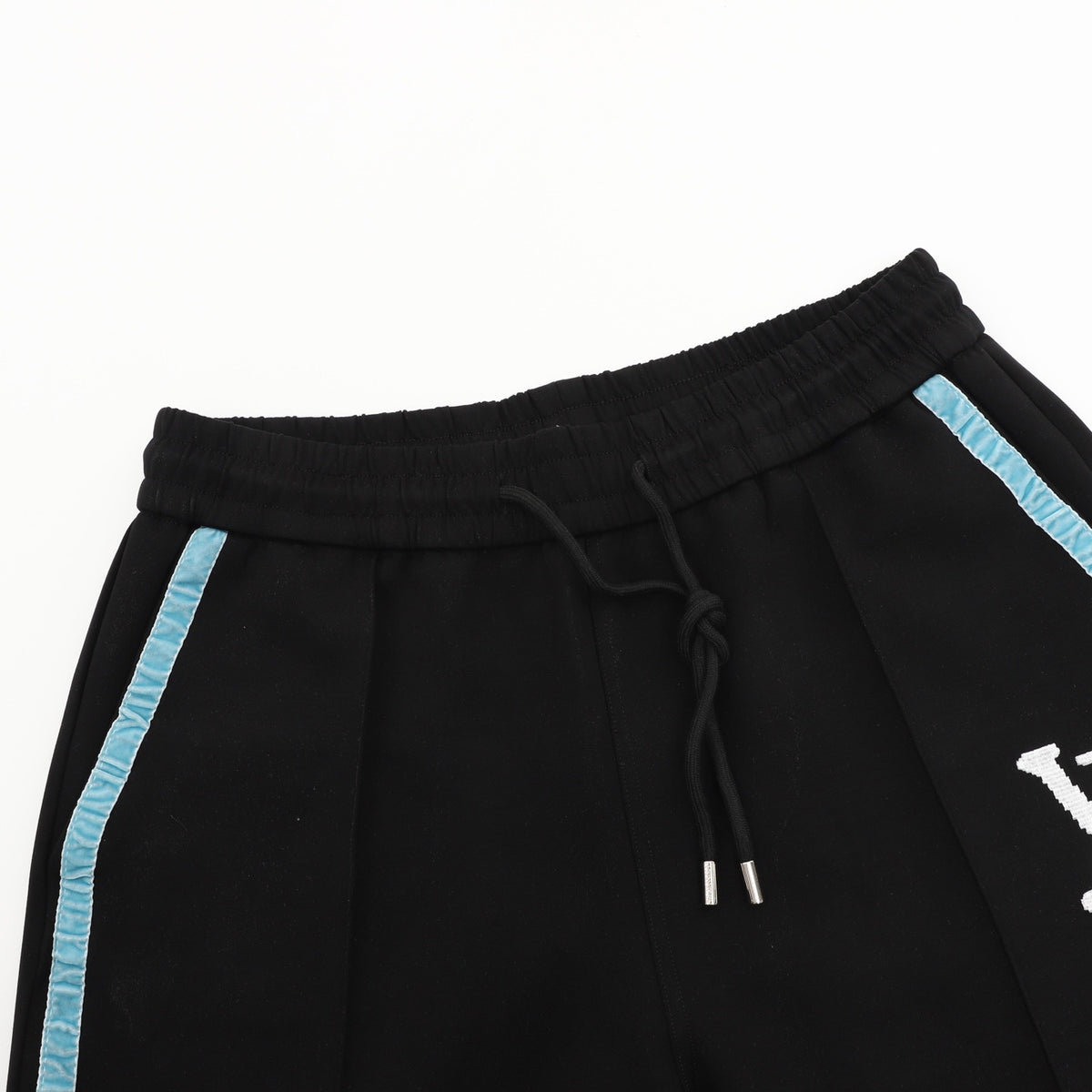Louis Vuitton Side-Stripe Embroidered Shorts - Black product detail 3