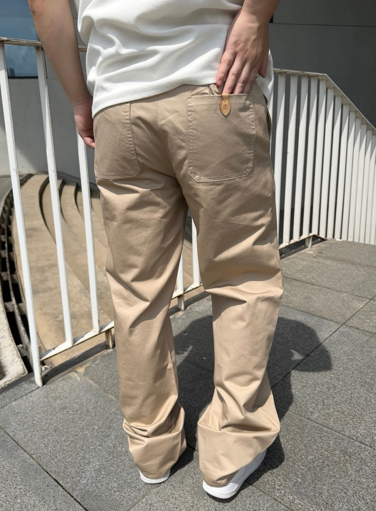 Louis Vuitton Leather-Pocket Silk-Cotton Crepe Trousers - Beige product image 9