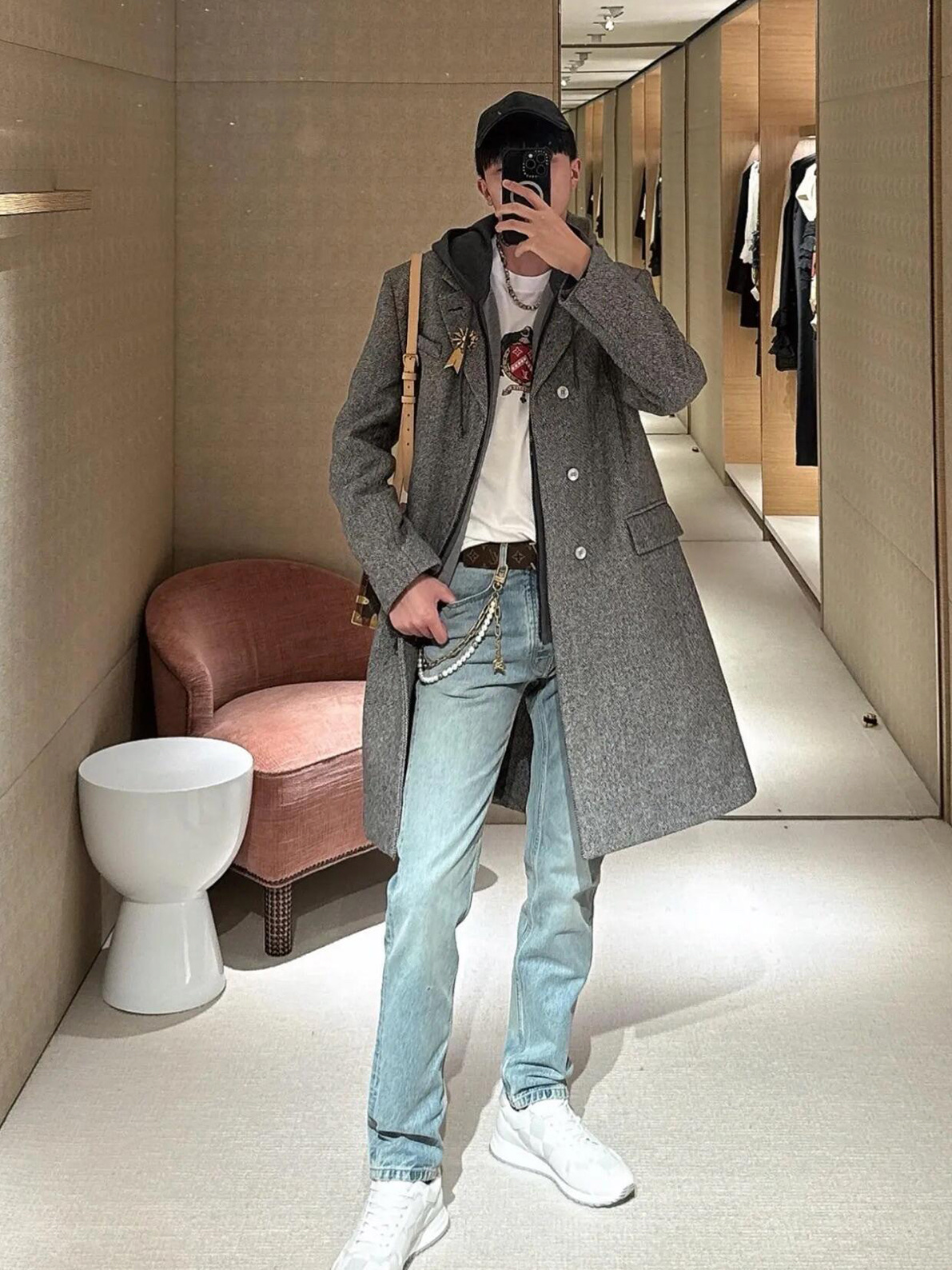 Louis Vuitton Back-Pocket Embroidered Skate Jeans - Light Blue product image 9